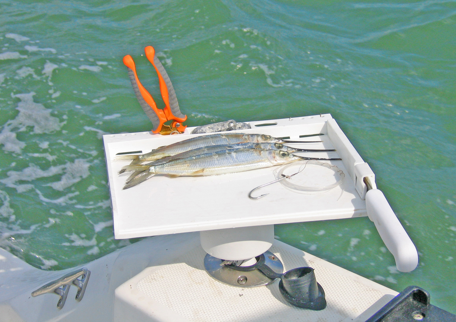 Bait Board Combo - Boat Cutting Boards and Gimbal Mounted Cutting Boards -  Fish-N-Drinks